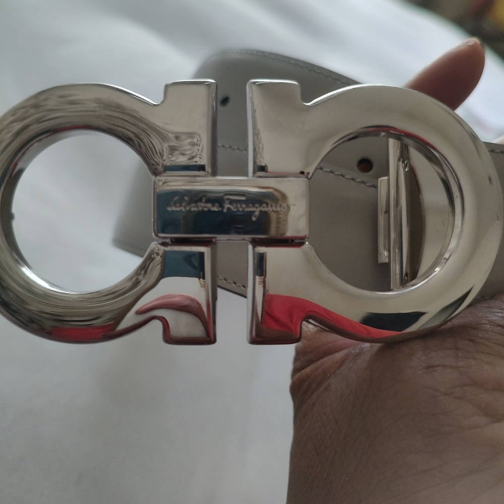 Silver reversible grey and cream Ferragamo belt